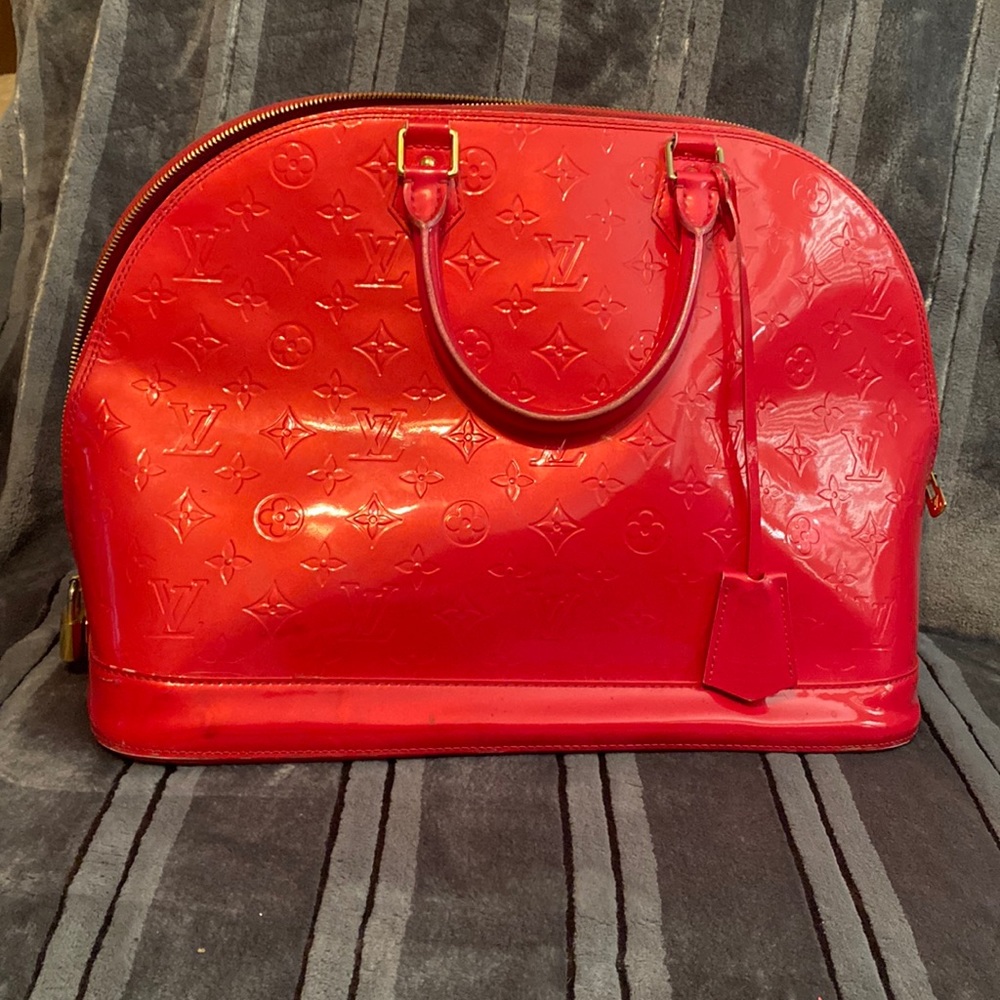 Authentic  Louis Vuitton “Rose Pop”Vernis Alma *Damaged*